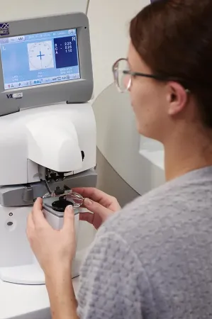 lukarsch augendesign optiker gütersloh jobs